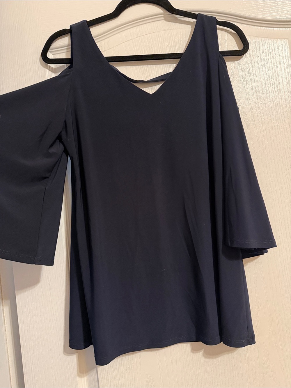 Cold-Shoulder V-Neck Long Sleeve Blouse